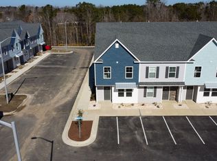 601 Windsurfing Ln, Sneads Ferry, NC 28460