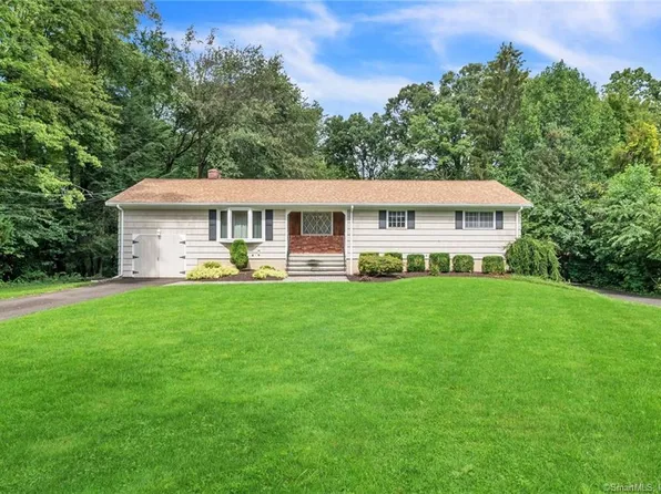 20 Twin Brook Drive, Shelton, CT 06484