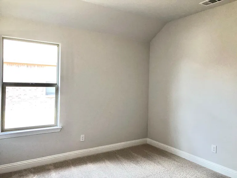 1261 Sharp St — Photo 22
