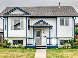 91 N Jennings Cres, Red Deer, AB T4P 4G1