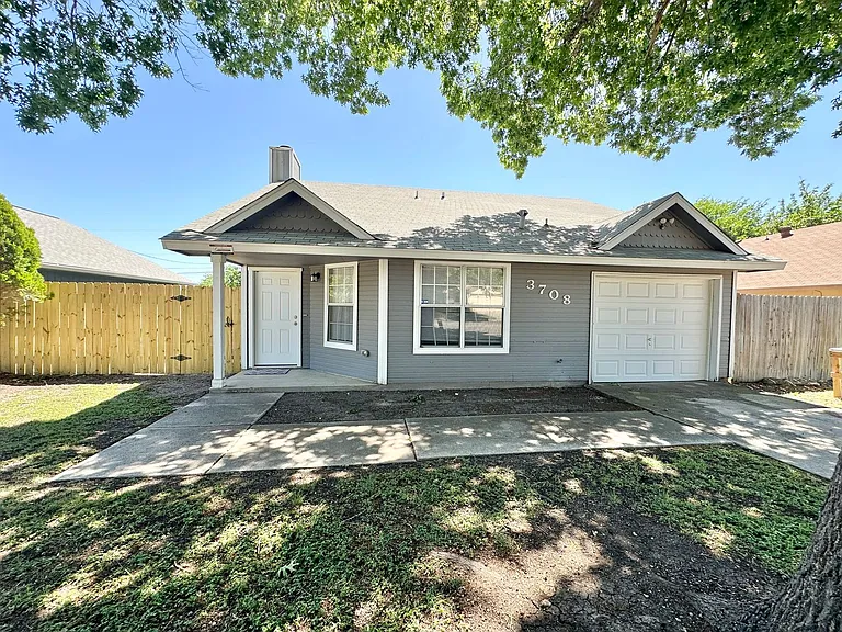 3708 Trotwood Trl — Photo 1