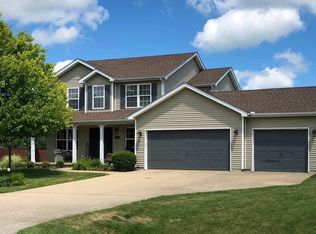 1262 N Forrest Dr, Germantown Hills, IL 61548