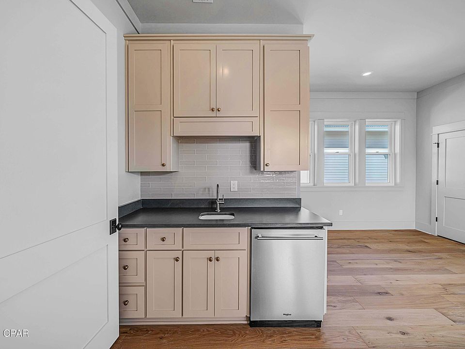 2nd image of 6625 N Lagoon Dr
