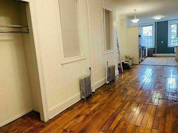 3rd image of 485 Court St APT 3L
