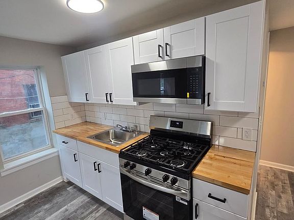3rd image of 228-230 Maple Ave #2N