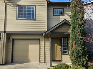 38567 Hood St, Sandy, OR 97055