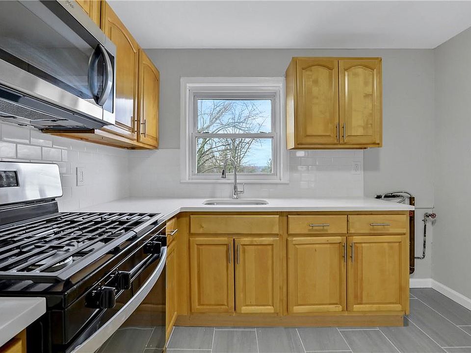 1st image of 120 N Broadway #18C