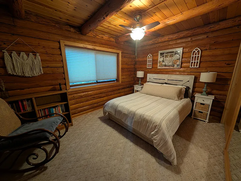 7312 E Evans Creek Rd — Photo 14