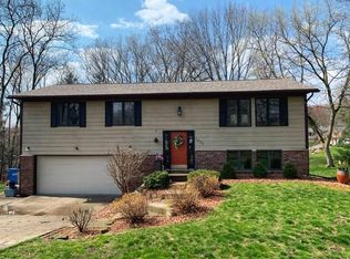 1625 Algonquin Dr, Baraboo, WI 53913