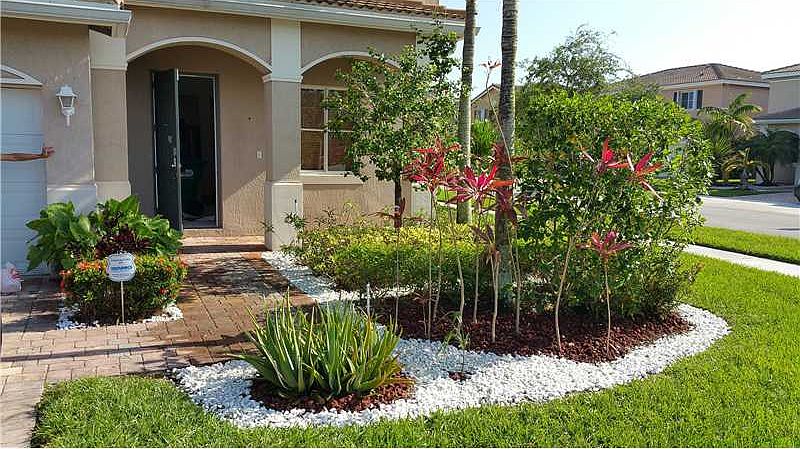 2nd image of 952 NW 206th St