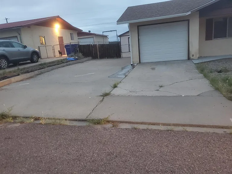1209 Hilton Pl — Photo 2