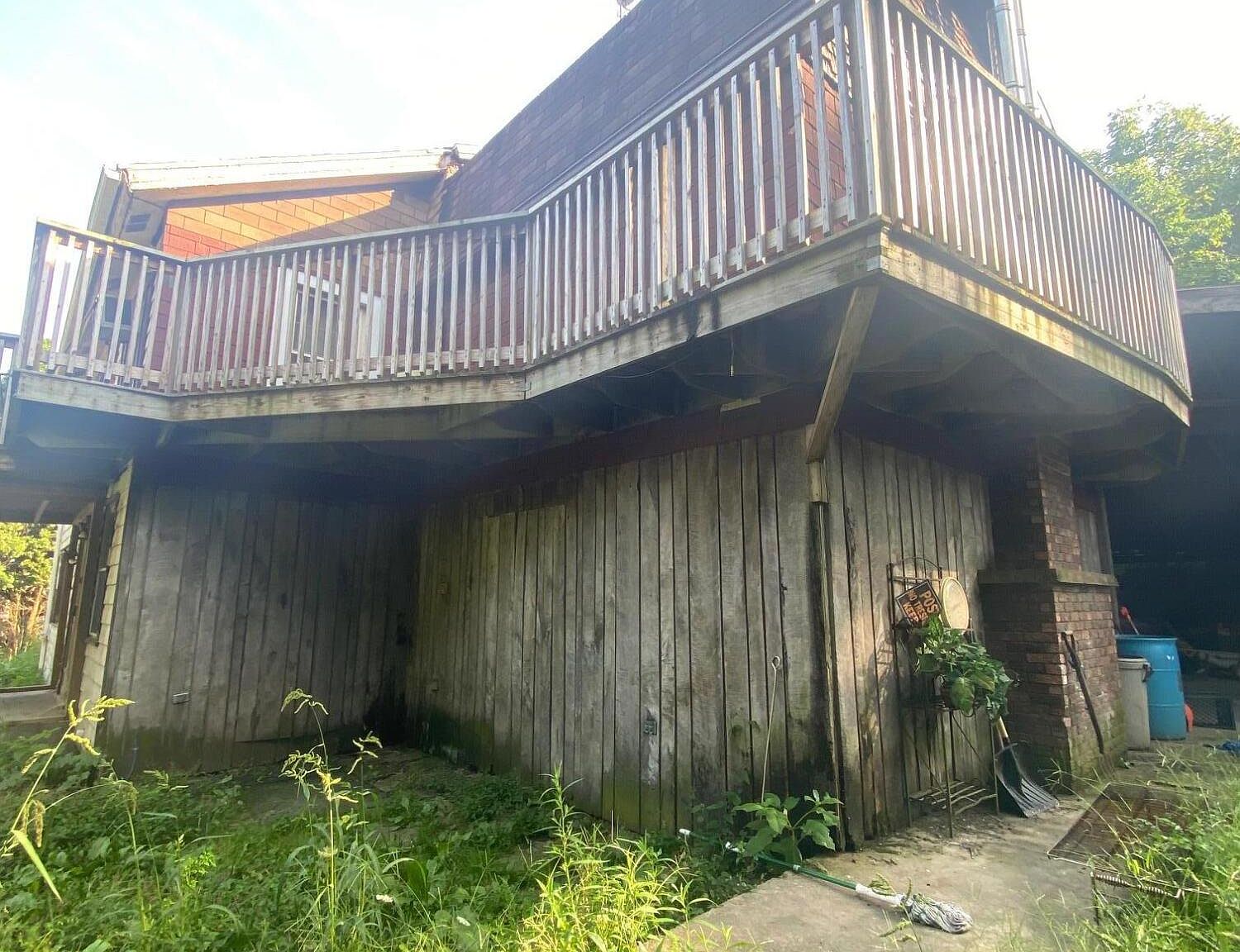 231 Main St, Dallas, PA 18612 Zillow