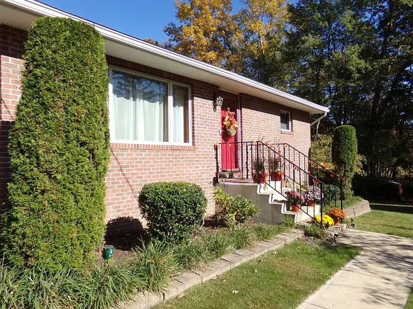 2443 Church Rd, Mountain Top, PA 18707