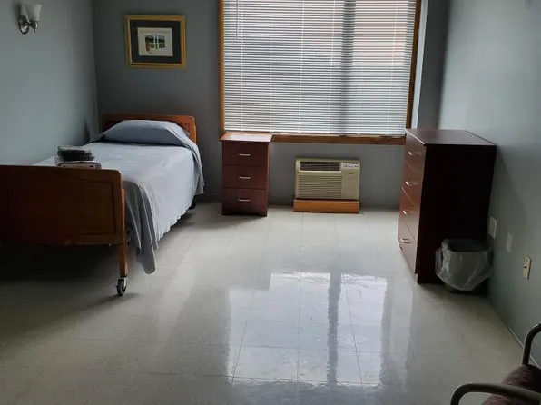 530 S 26th St, Omaha, NE 68105