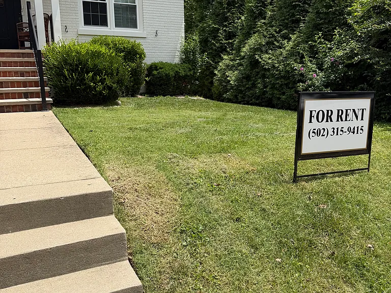 421 McCready Ave — Photo 2