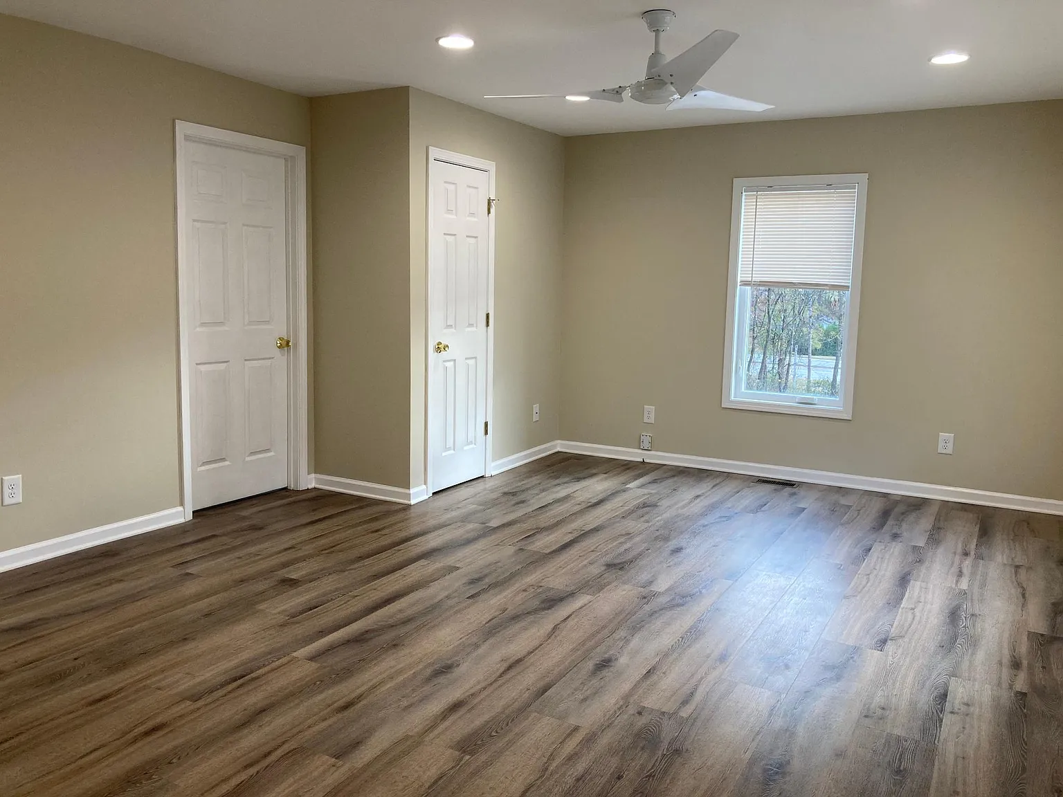 6 Goodman Rd NE — Photo 3