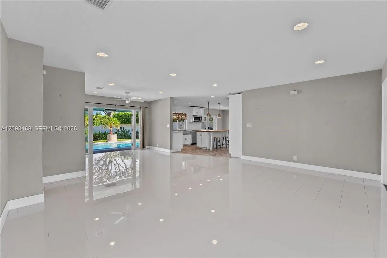 Coral Ridge Isles — Photo 3