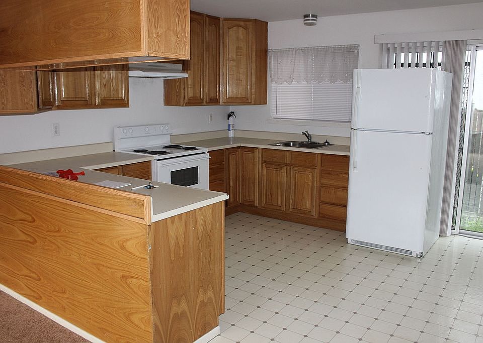 Fully functional kitchen