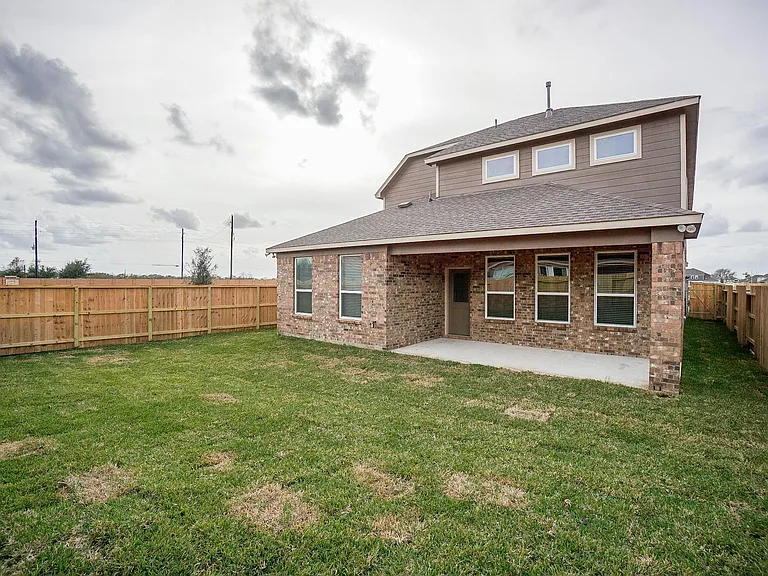 5463 Grand View Dr — Photo 32