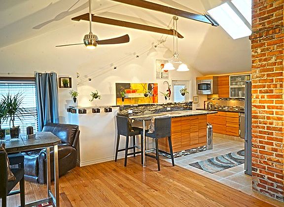 Open concept with 12' vaulted ceilings