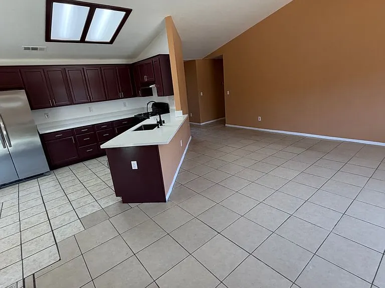 738 Waterford Way — Photo 5