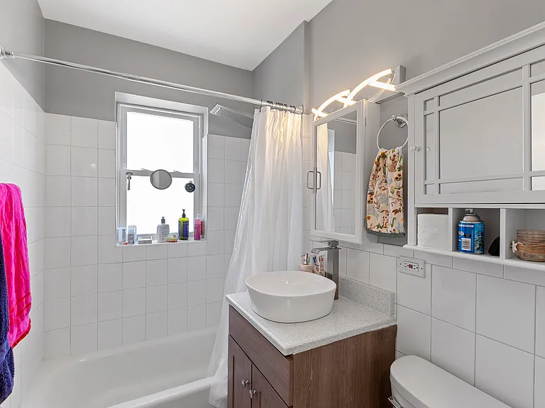 4423 N Lawndale Ave #1A — Photo 16