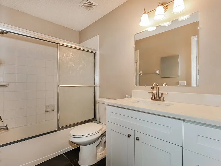 8749 Morrison Oaks Ct — Photo 13