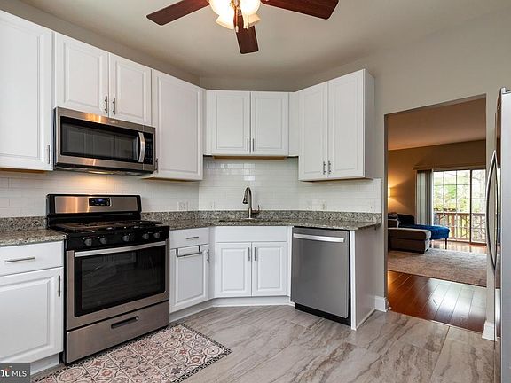 3rd image of 12189 Caithness Cir