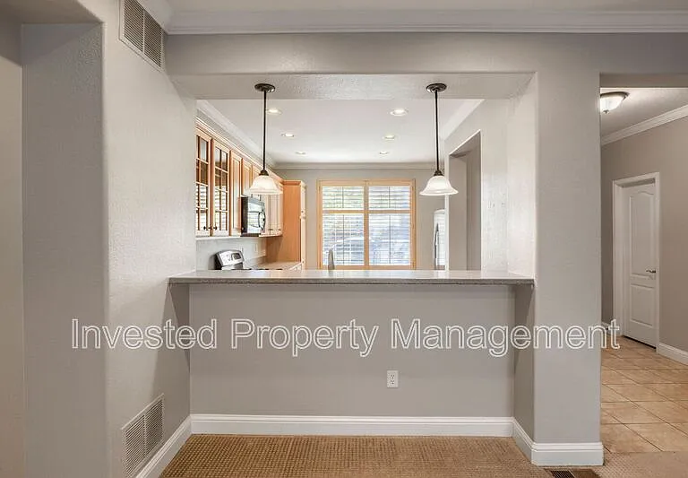 9531 Cedarhurst Ln #D — Photo 7