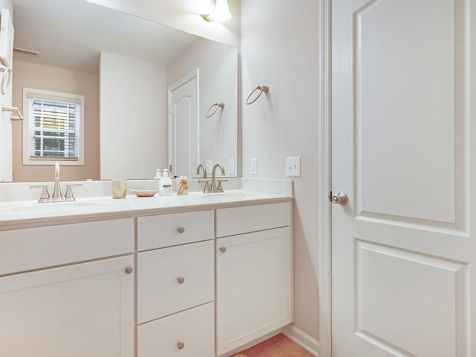 Vesta Ct — Photo 3