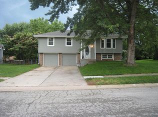 1924 SW 5th St, Lees Summit, MO 64081