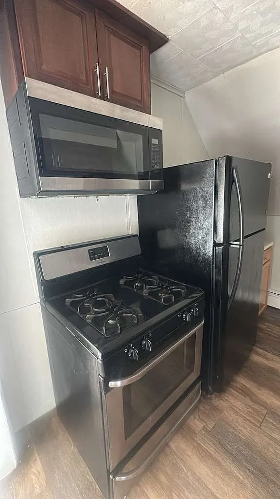 2 bed, 800 sqft, $1,495 — Photo 2