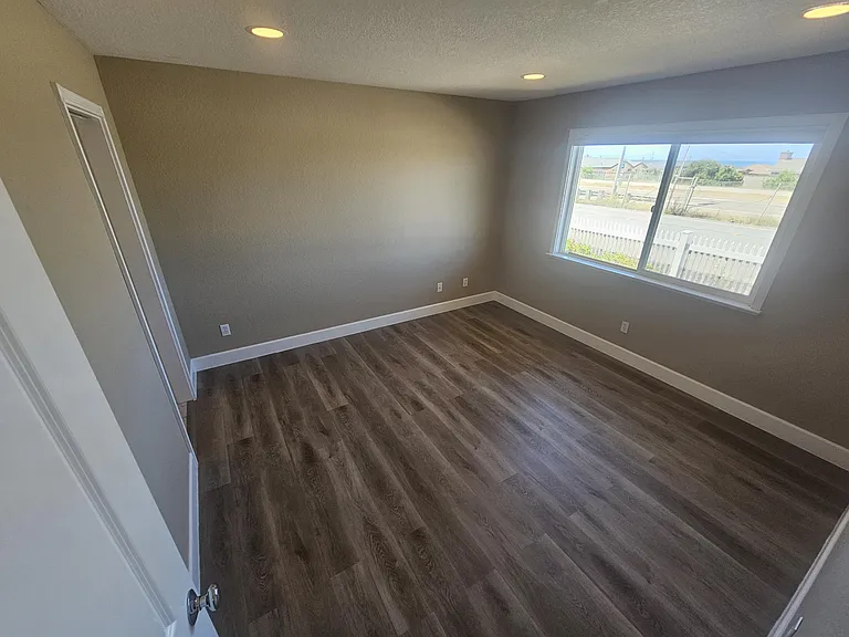 300 Trinidad St — Photo 25