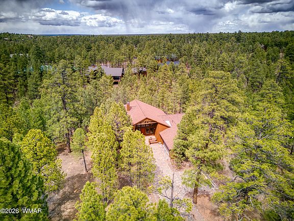 2nd image of 520 Silverleaf Ln