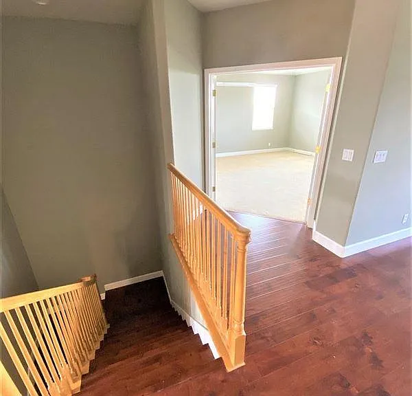 1129 Platinum St — Photo 13
