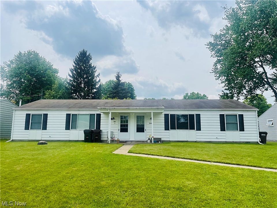 1st image of 42961 Emerald Dr