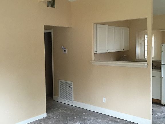 2nd image of 230 E Cornelius Cir