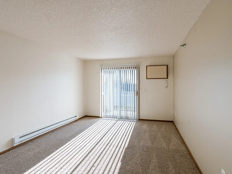 Fargo, ND Eagle Run Apartments | Living