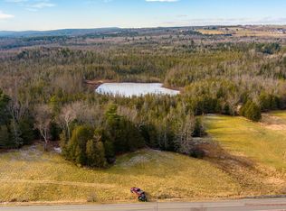 61 Railroad Ave, Dexter, ME 04930