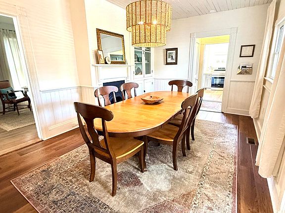 17th image of this home