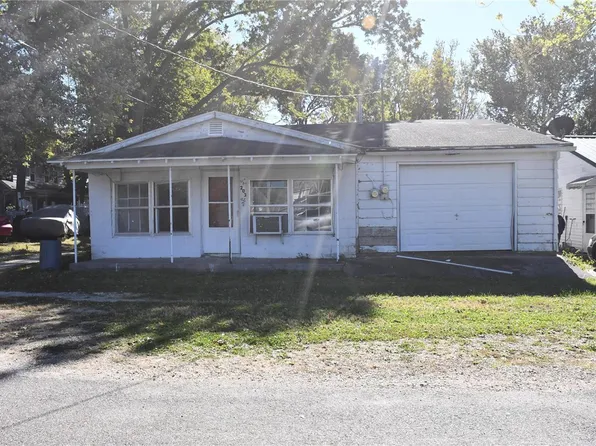 203 3rd St, Pleasant Hill, IL 62366