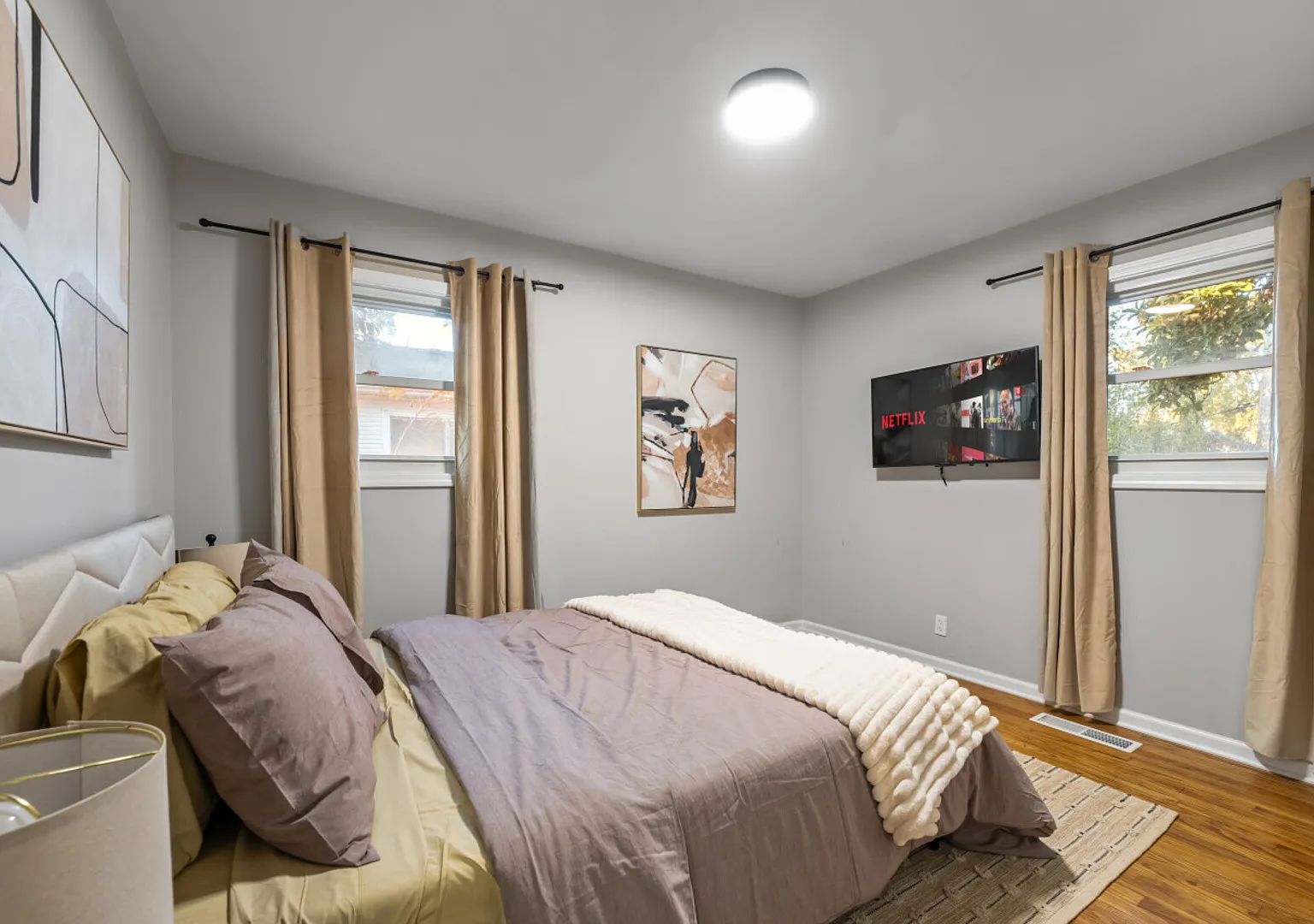 Joliet Cozy Oasis — Photo 3