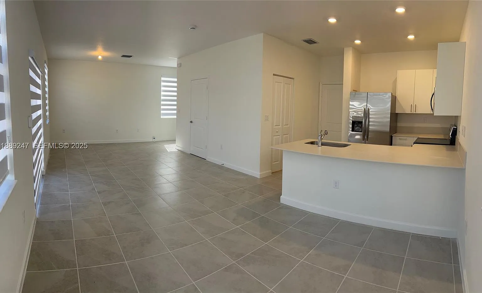 3 bed, 1890 sqft, $3,300 — Photo 3