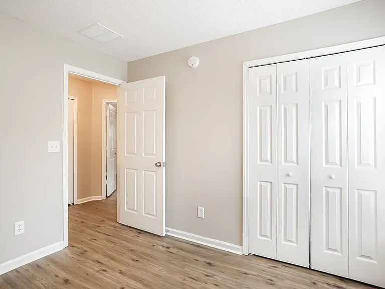 952 Silver Spring Ct — Photo 11