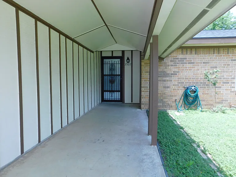 3507 Hummingbird Ln — Photo 3