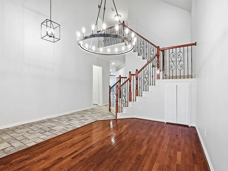 2917 Waterford Dr — Photo 14