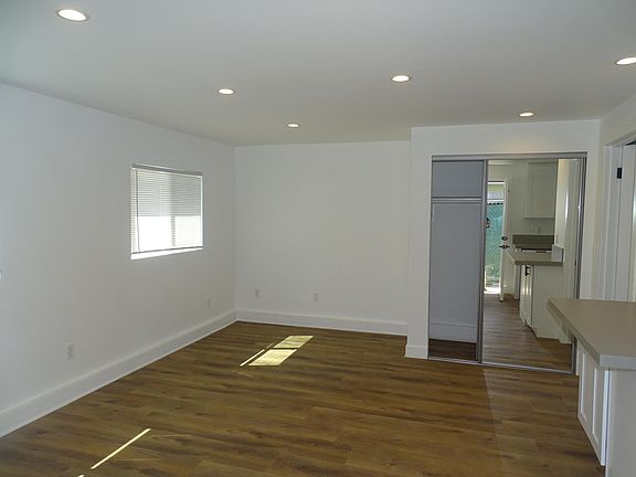 4th image of 7758 Independence Ave
