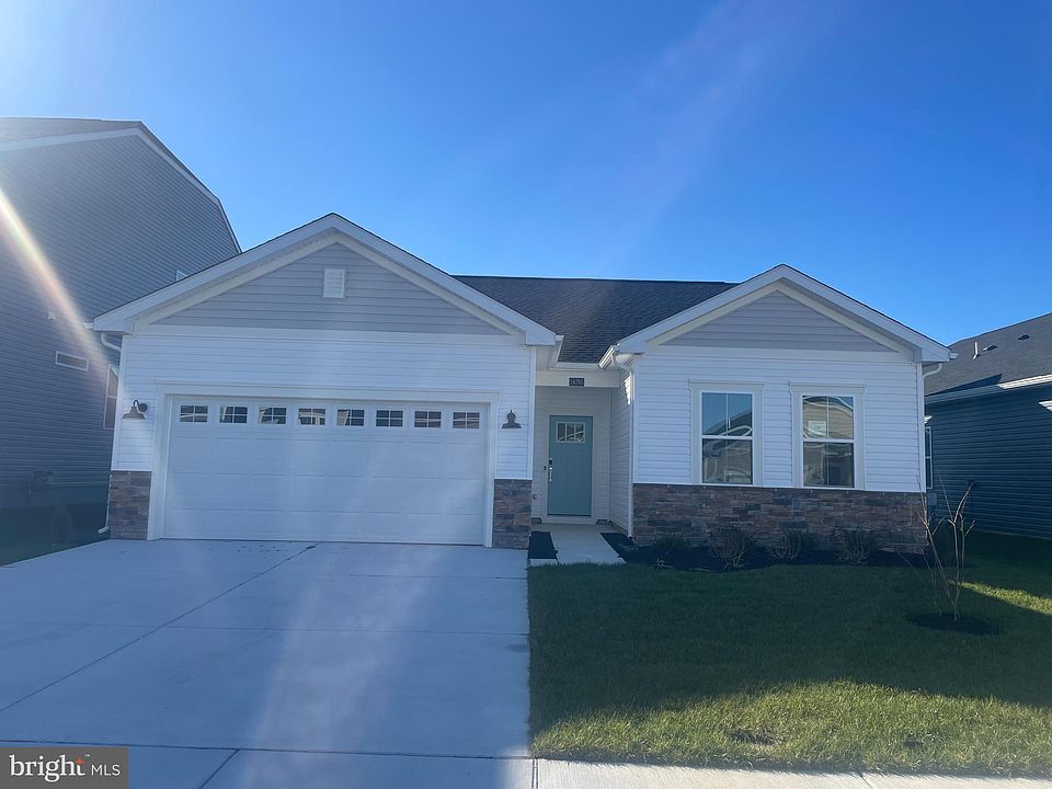 1st image of 24765 Glendale Ln