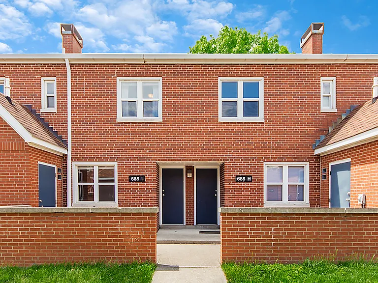 SkyView Townhome Apartments