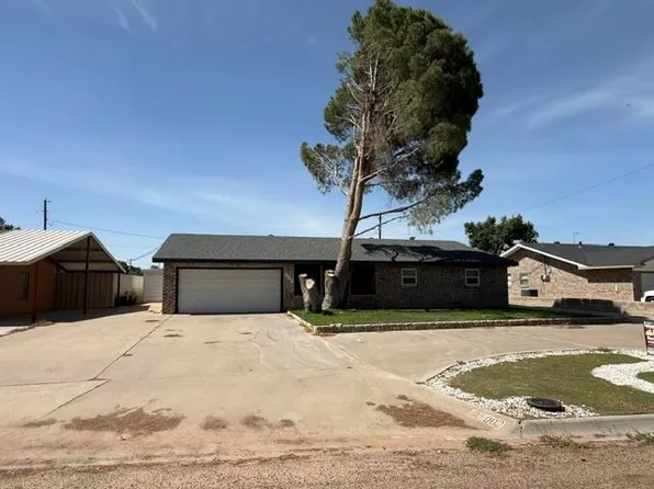 902 E Tascosa Ave, Kermit, TX 79745